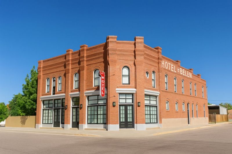 Fall Lawn Cleanup Service in Belen, NM