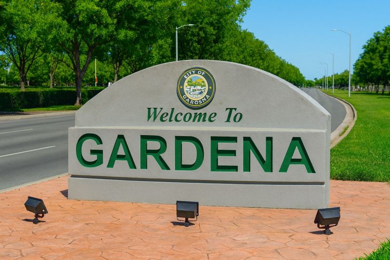 Leaf Removal in Gardena, CA
